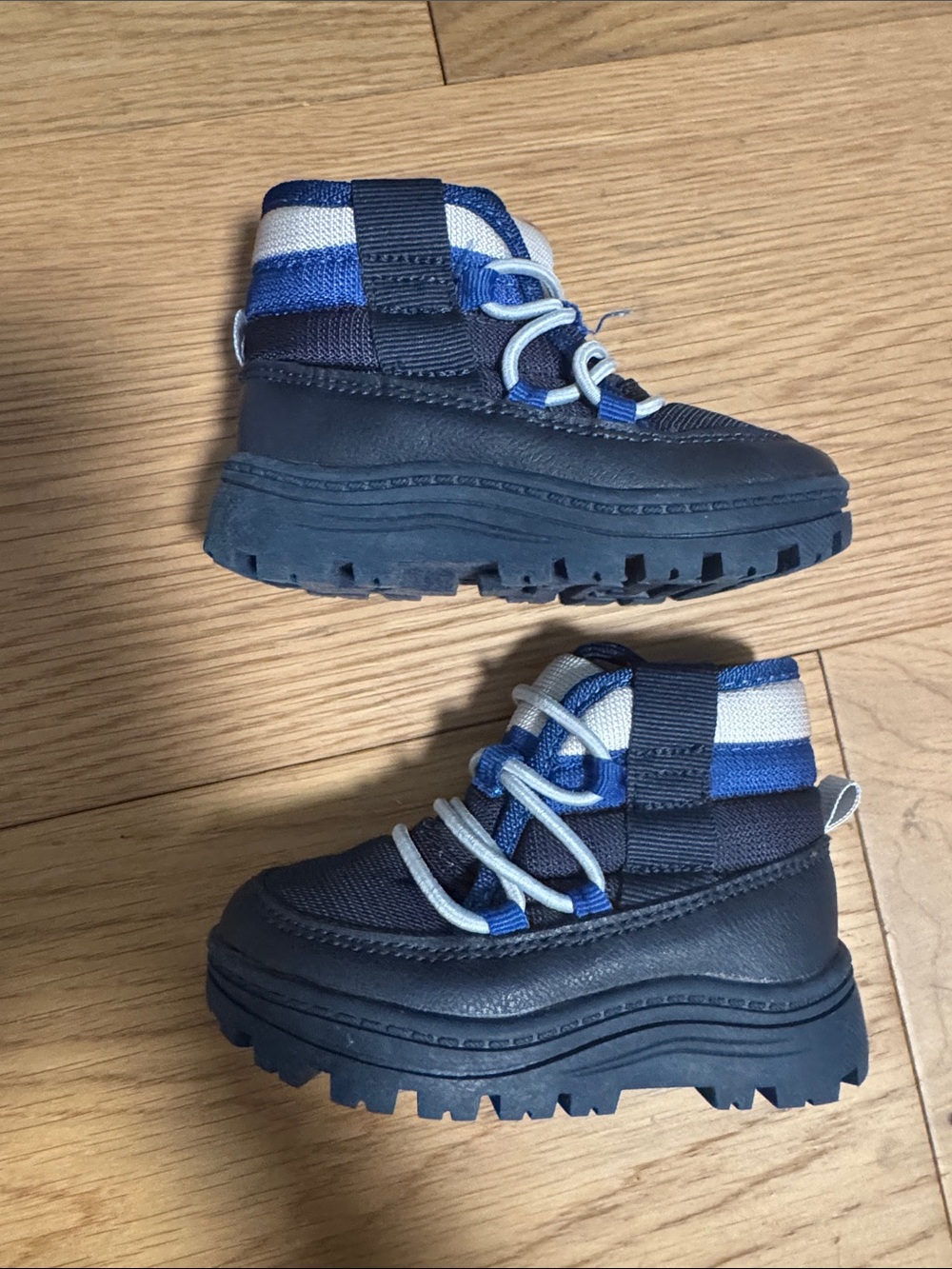 Carter’s Snow Rain Boots Baby Toddler Size 5 NWOT